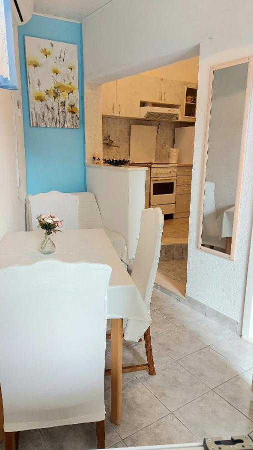 Apartment Jerolima Дуги Рат Екстериор снимка