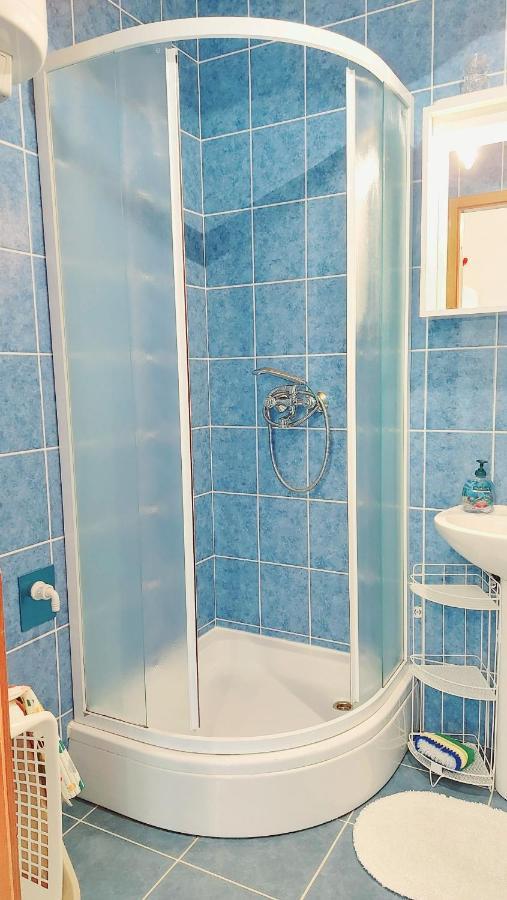 Apartment Jerolima Дуги Рат Екстериор снимка