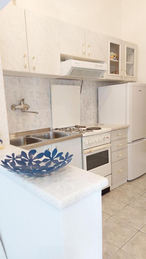 Apartment Jerolima Дуги Рат Екстериор снимка