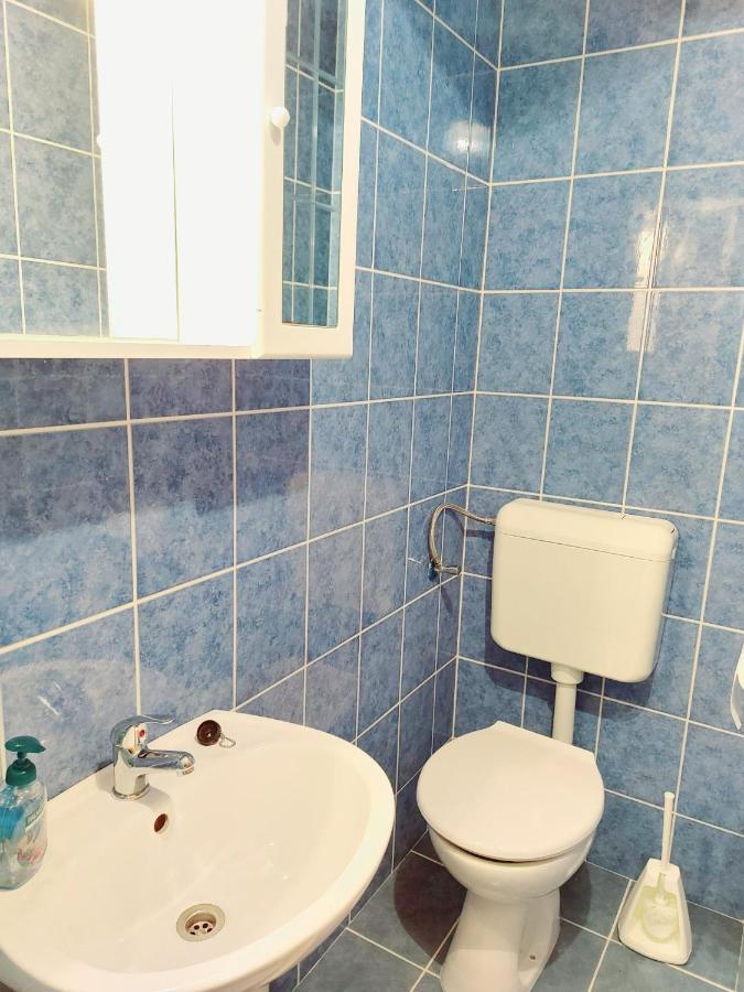 Apartment Jerolima Дуги Рат Екстериор снимка