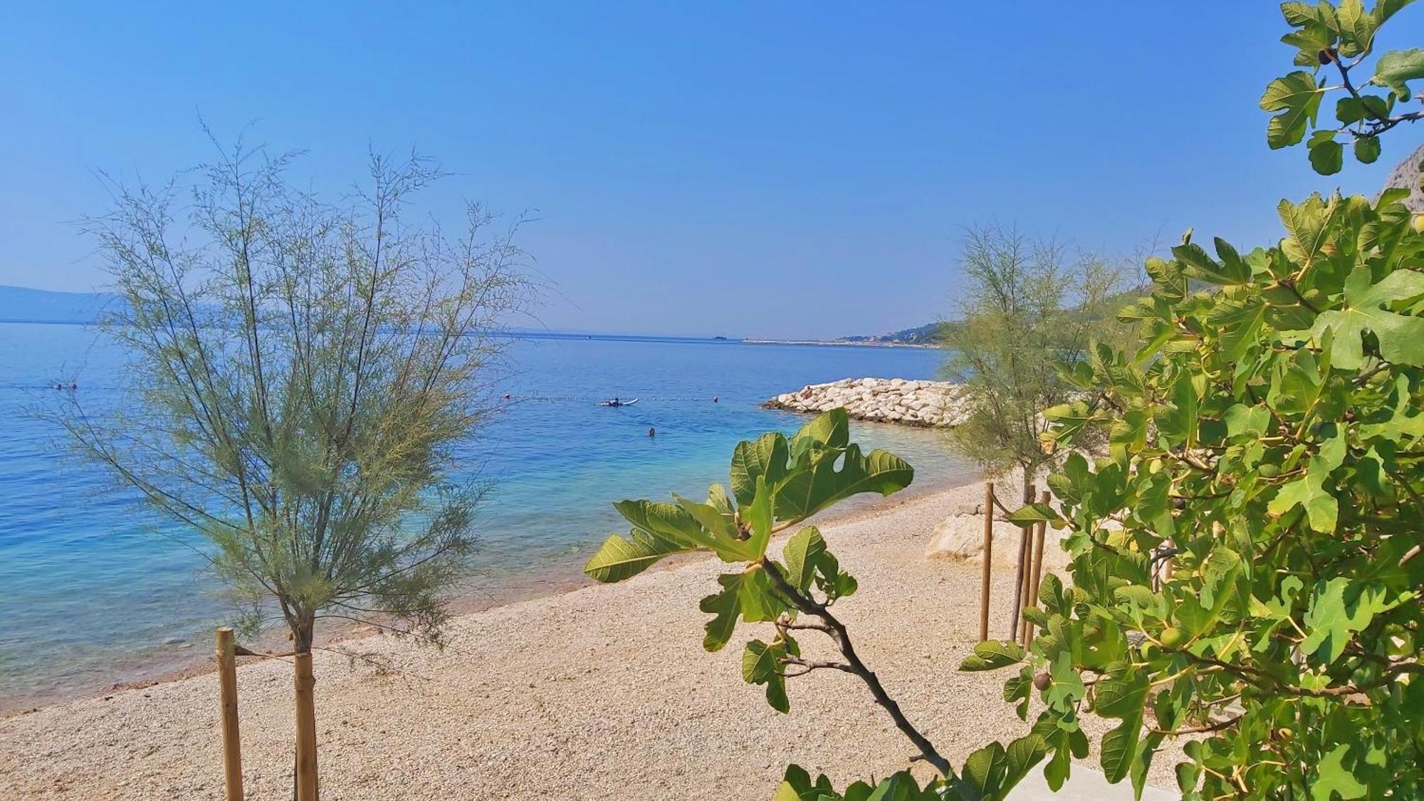 Apartment Jerolima Дуги Рат Екстериор снимка